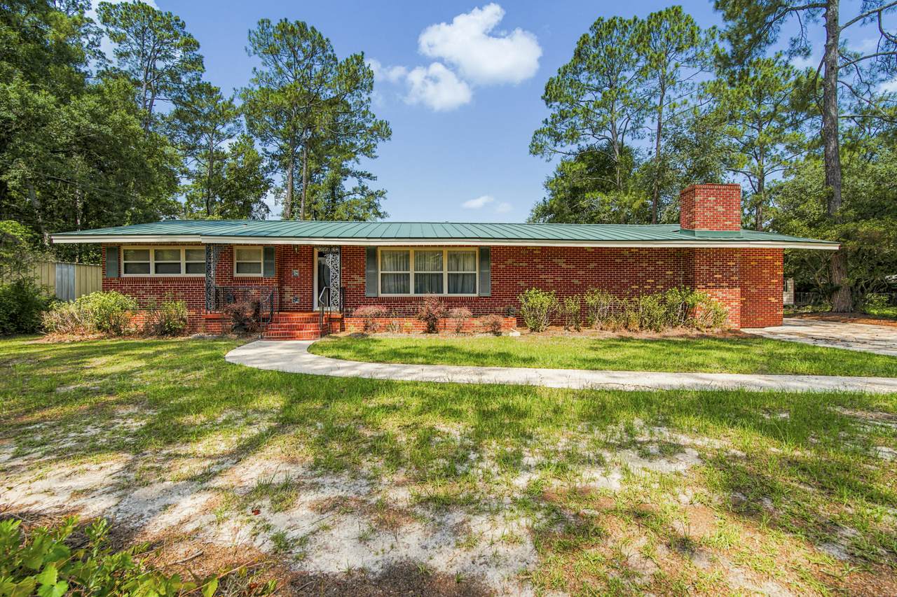 1009 Dogwood Drive - Photo 1