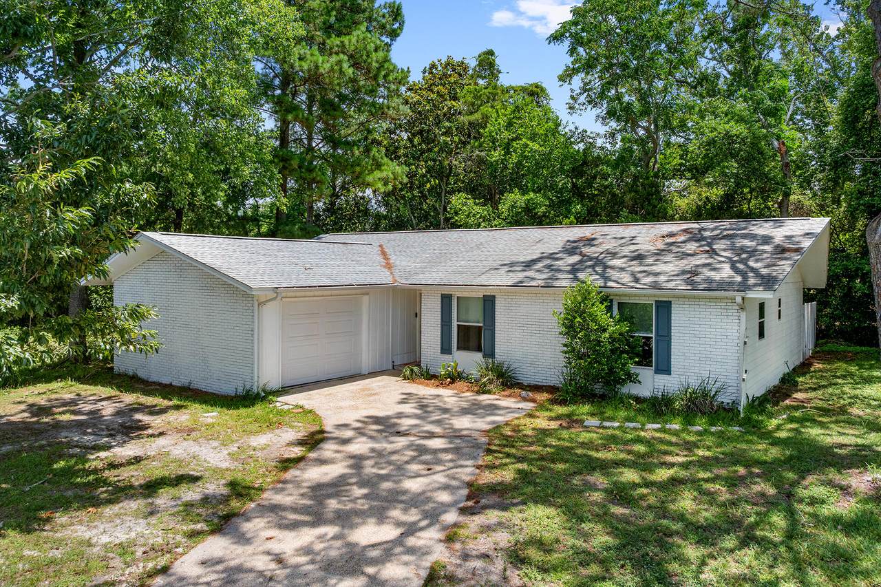 101 Villa Court - Photo 1