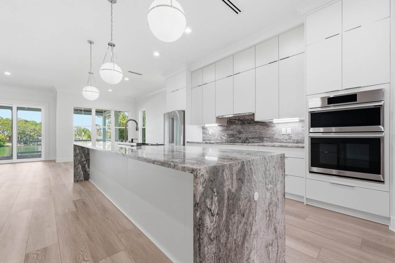 8 Yacht Club Drive - Photo 1