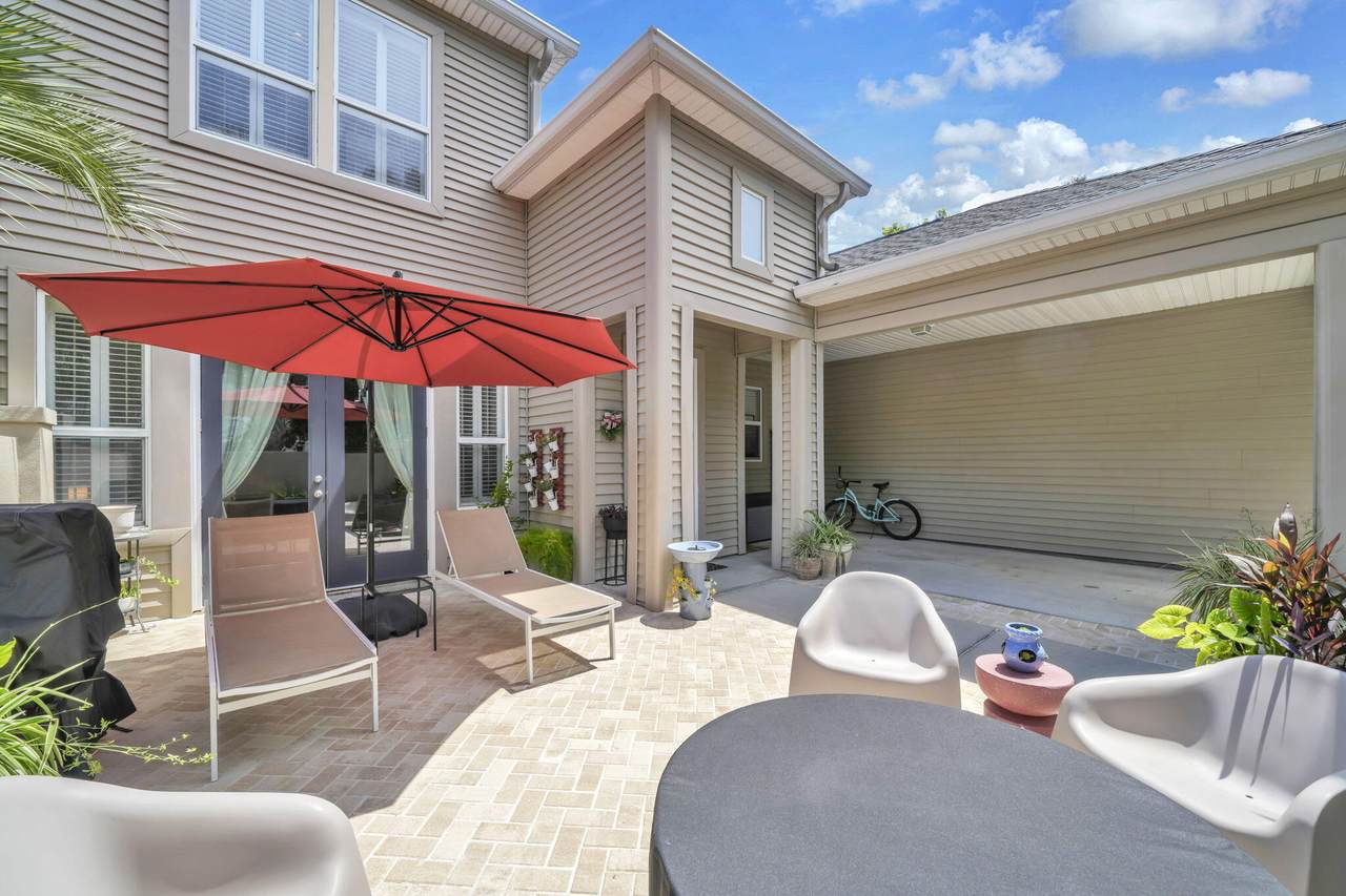 65 Courtyard Circle - Photo 1