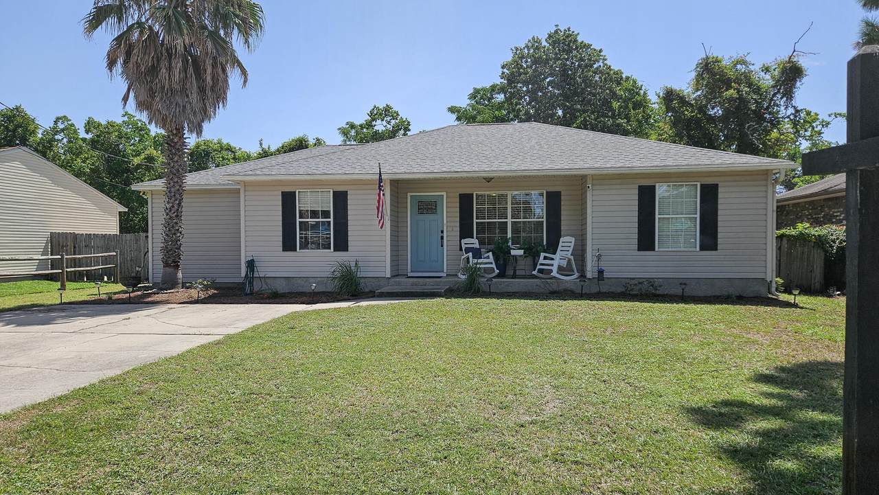 103 Cowrie Avenue - Photo 1