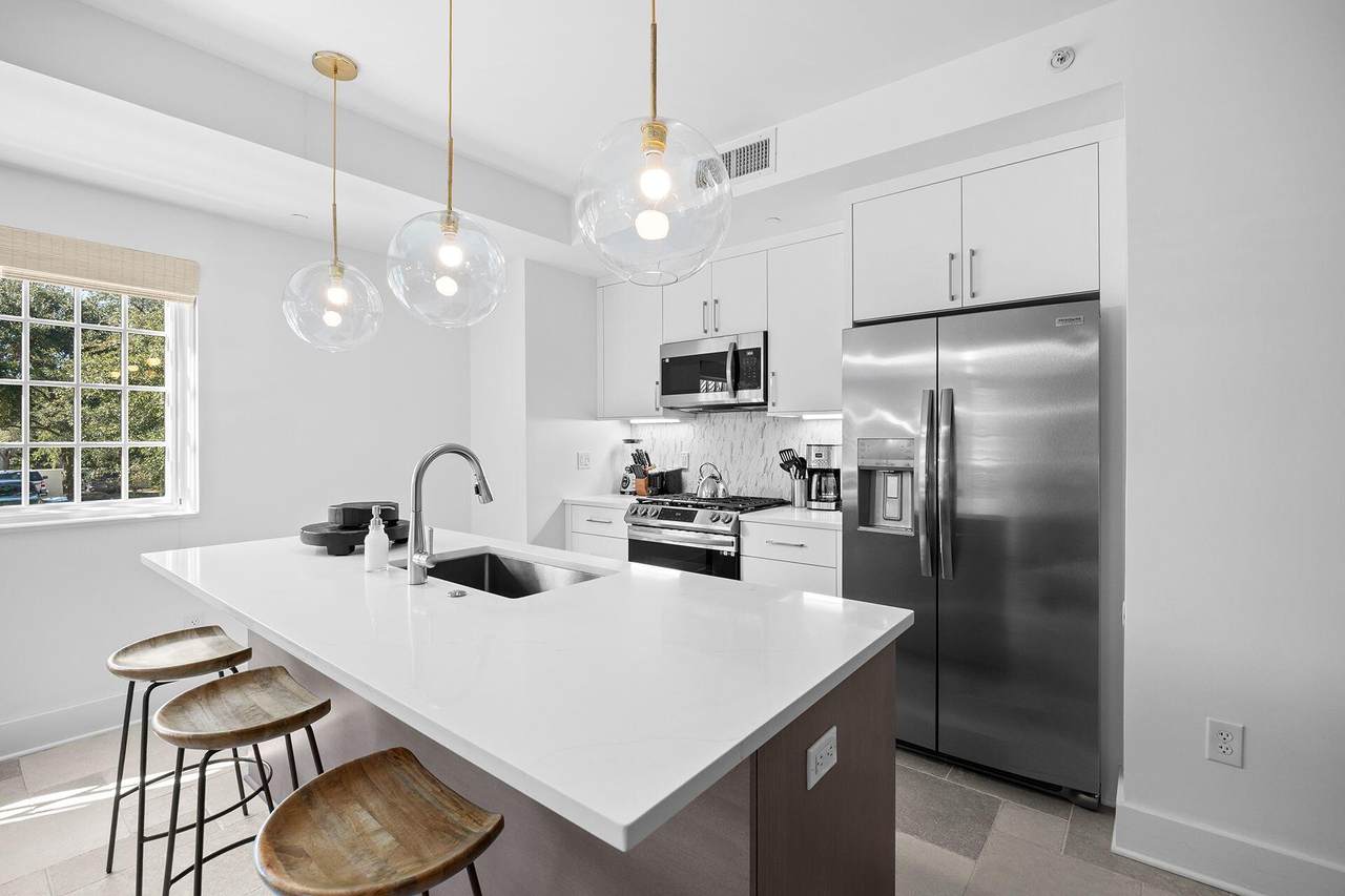 136 Georgetown Avenue - Photo 1