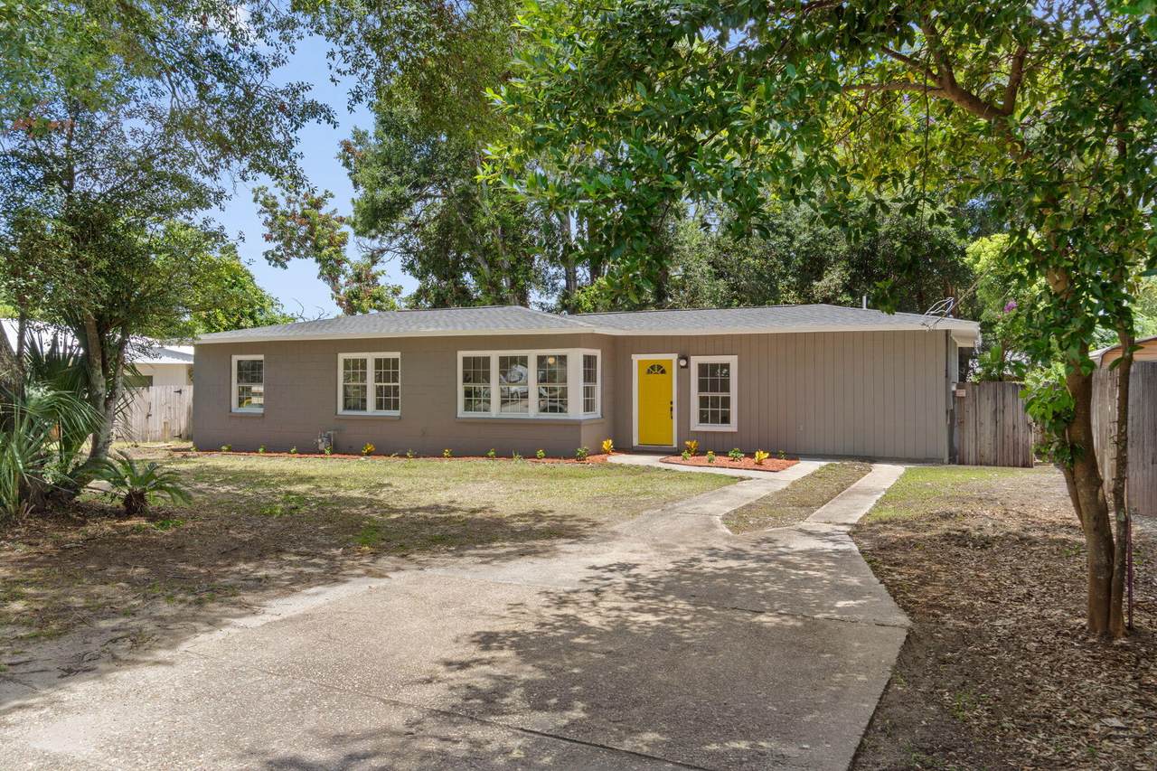 227 Staff Drive - Photo 1