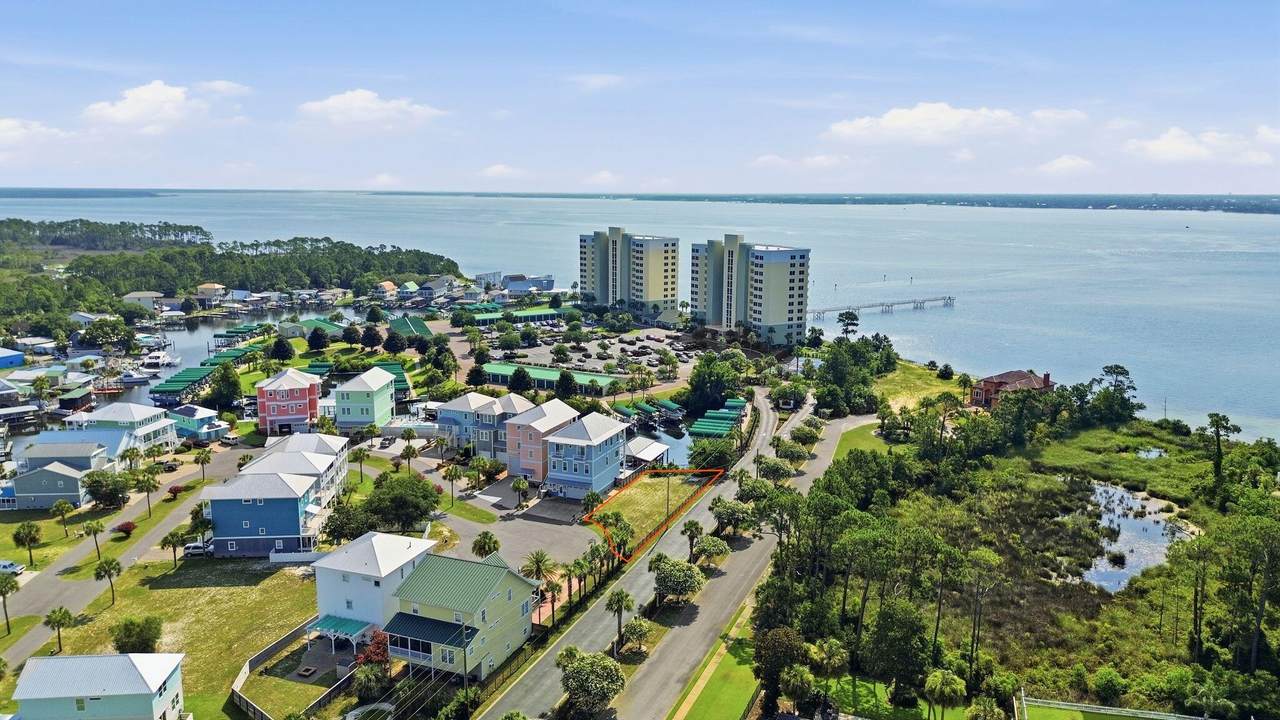 1041 Lighthouse Lagoon Court - Photo 1