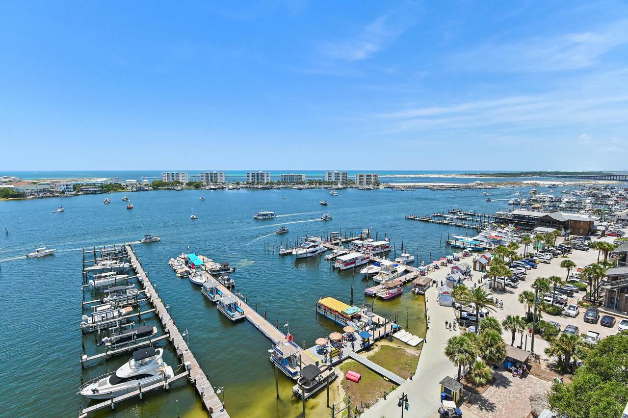 320 Harbor Boulevard - Photo 1