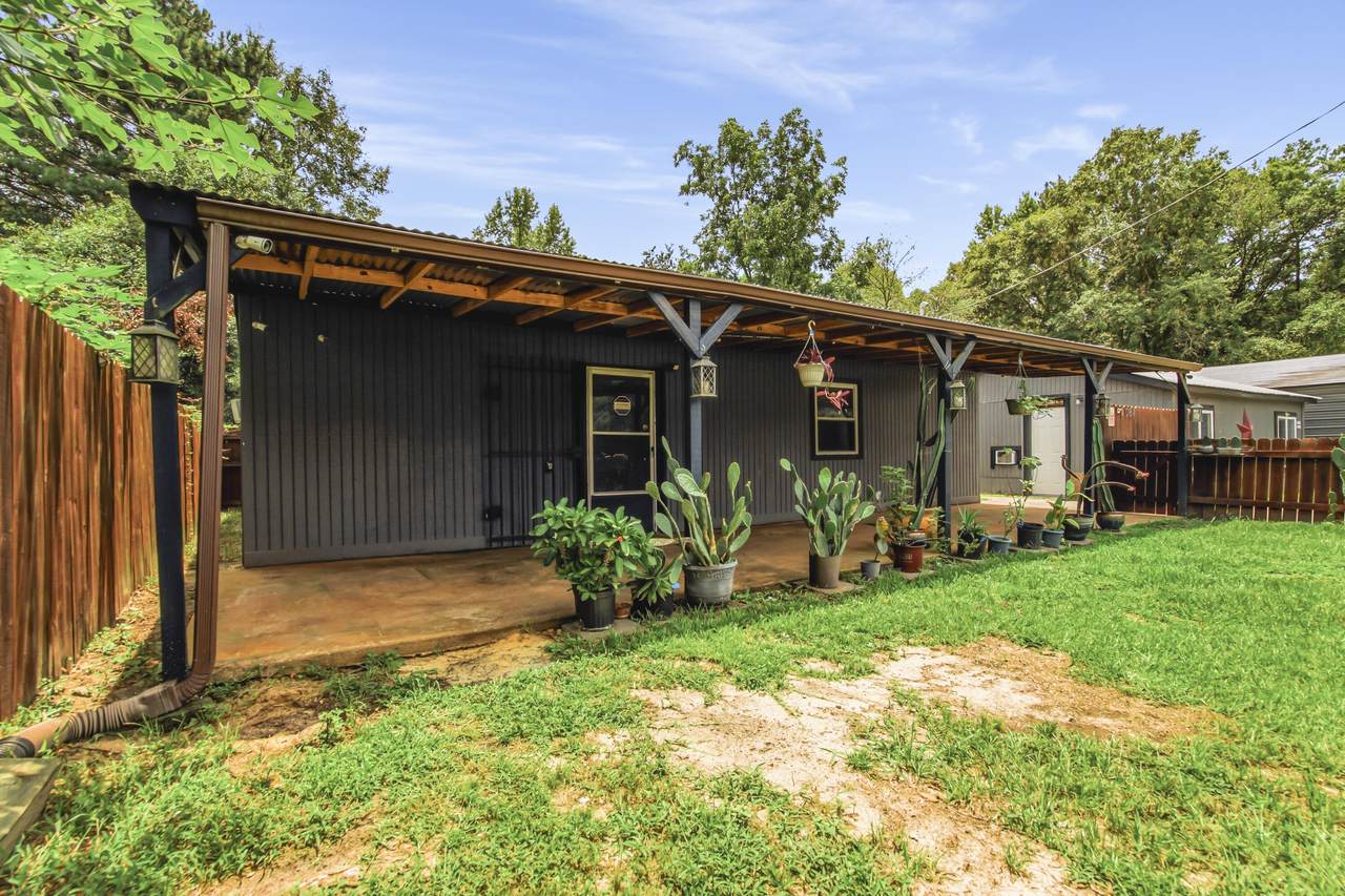 2060 Holly Street - Photo 1