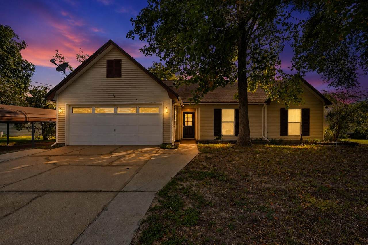 104 Hollow Cove - Photo 1