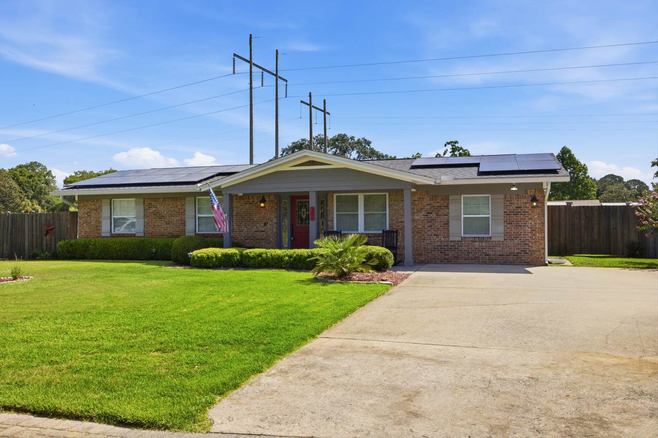 325 Echo Circle - Photo 1