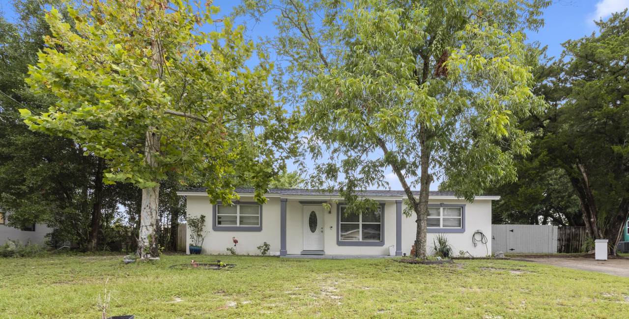 411 Shrewsbury Road - Photo 1