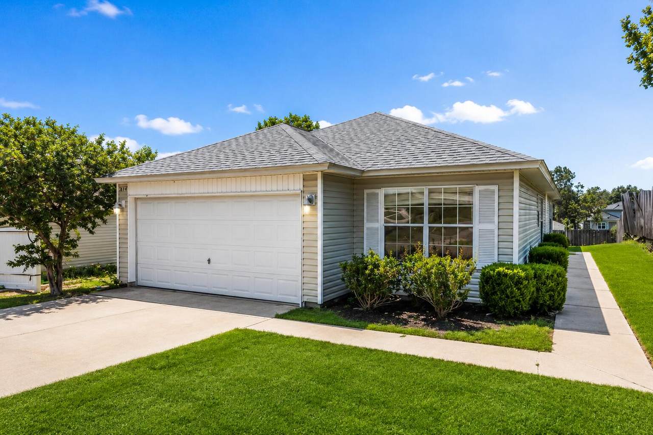 127 Nivana Drive - Photo 1