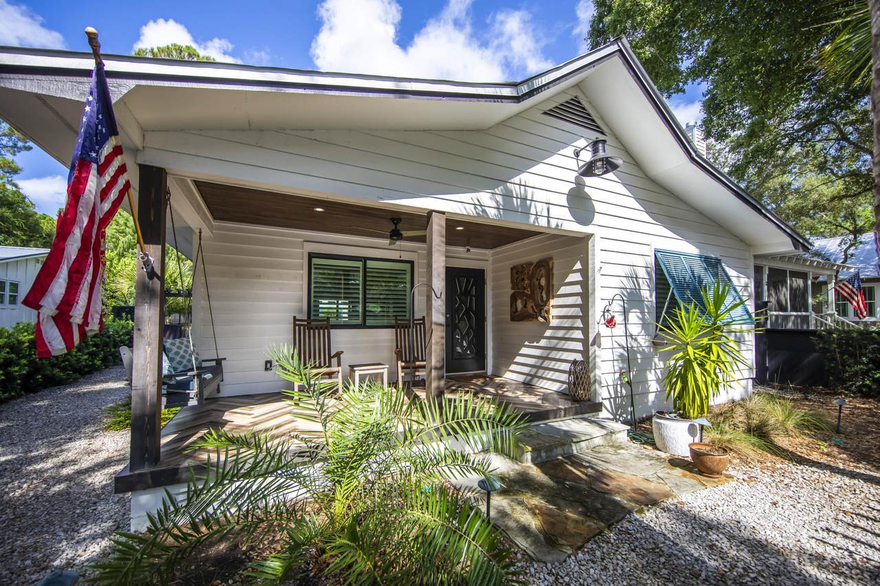 24 Magnolia Street - Photo 1