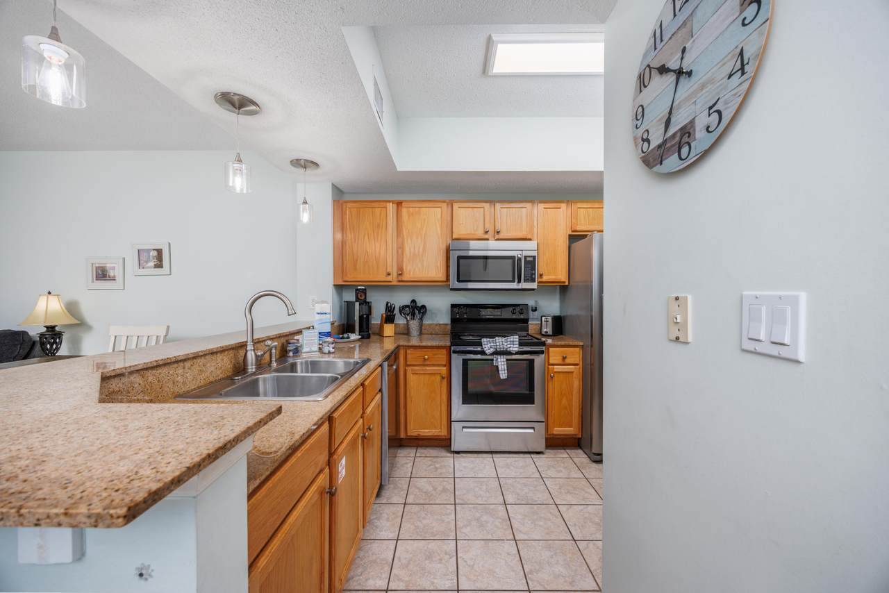 590 Santa Rosa Boulevard - Photo 1