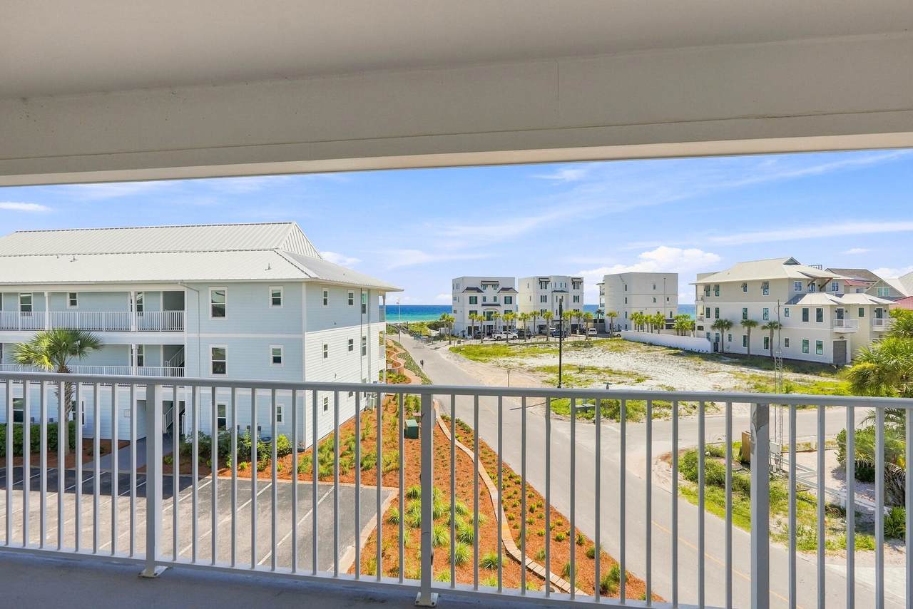 11 Beachside Drive - Photo 1