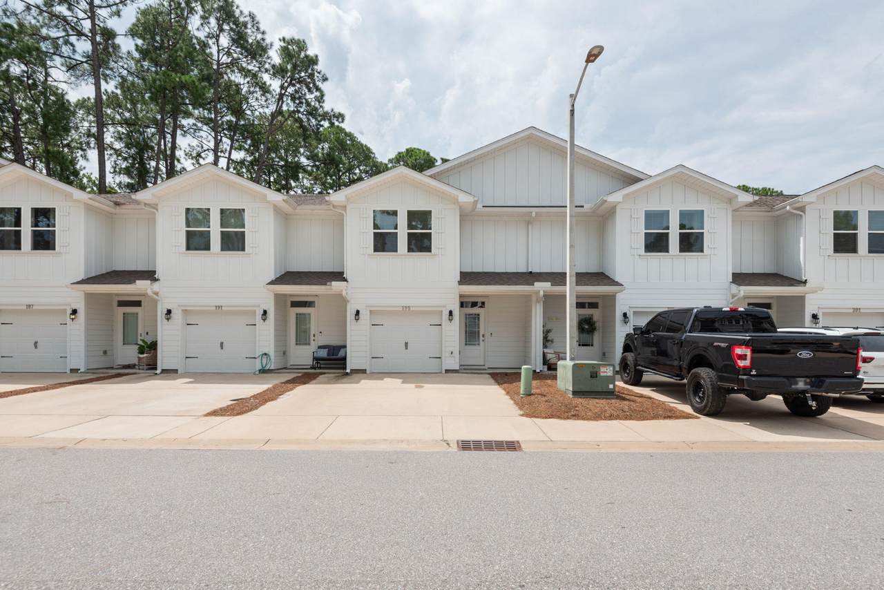 195 Sandhill Pines Drive - Photo 1