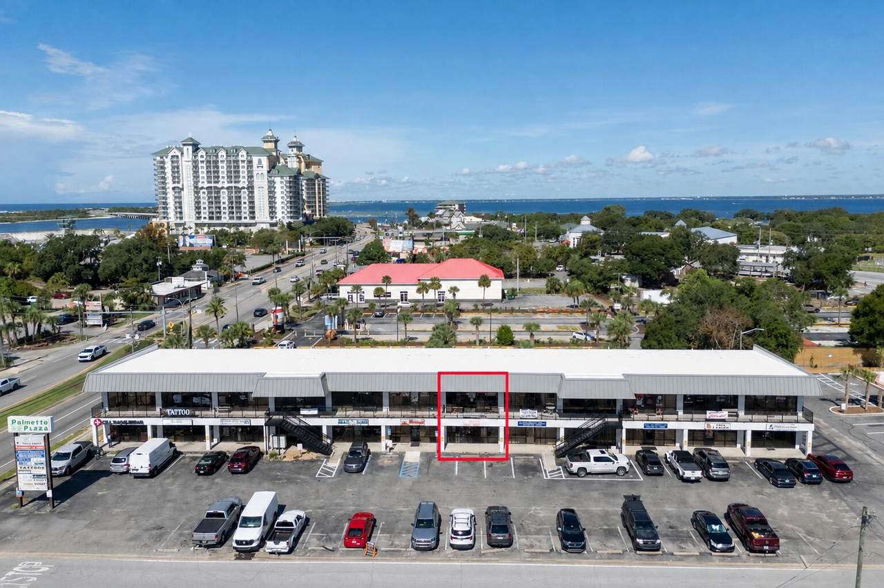 127 Harbor Boulevard - Photo 1