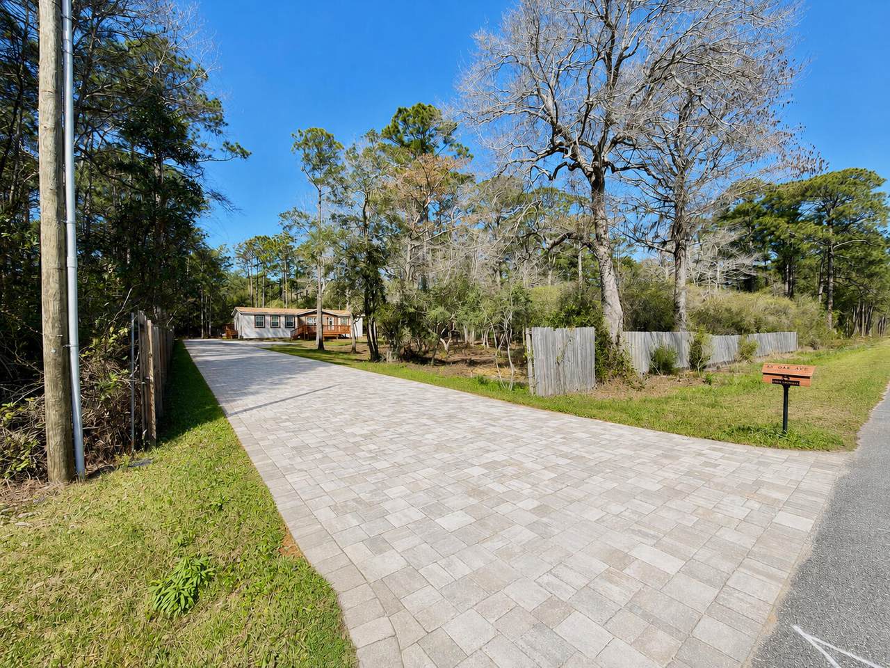 55 Oak Avenue - Photo 1