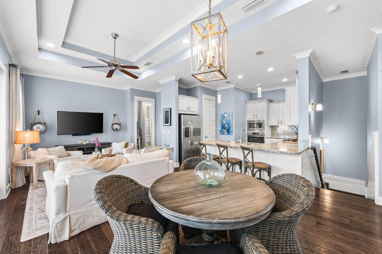 105 York Lane - Photo 1