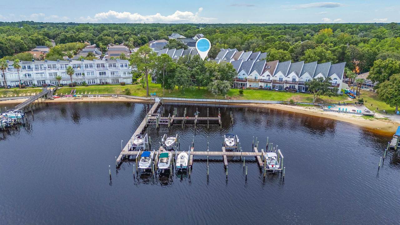 7204 Majestic Boulevard - Photo 1