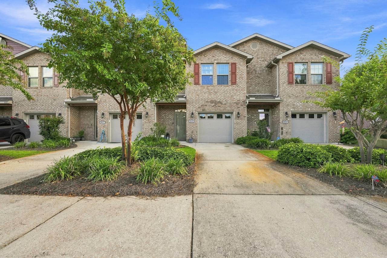 8825 Brown Pelican Circle - Photo 1