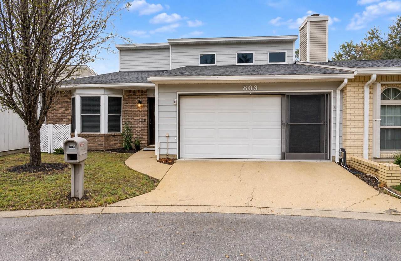 803 Holbrook Circle - Photo 1