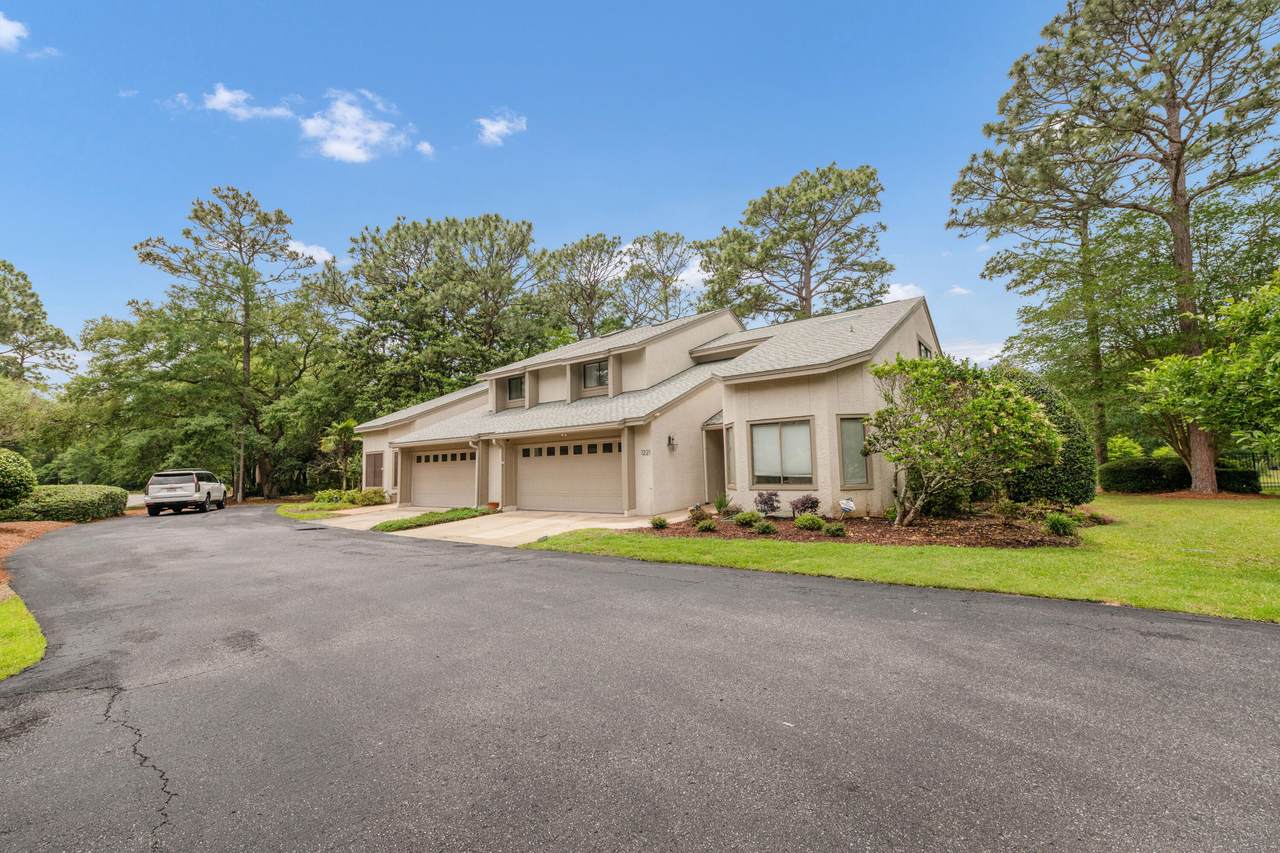 1221 Oakmont Drive - Photo 1
