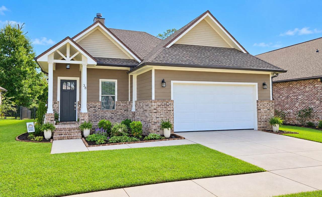 38 Oaktree Boulevard - Photo 1