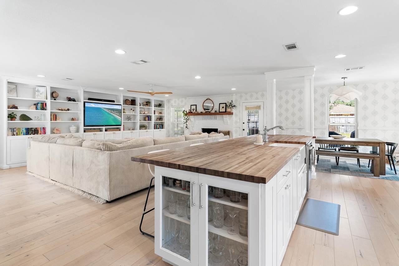 84 Country Club Drive - Photo 1
