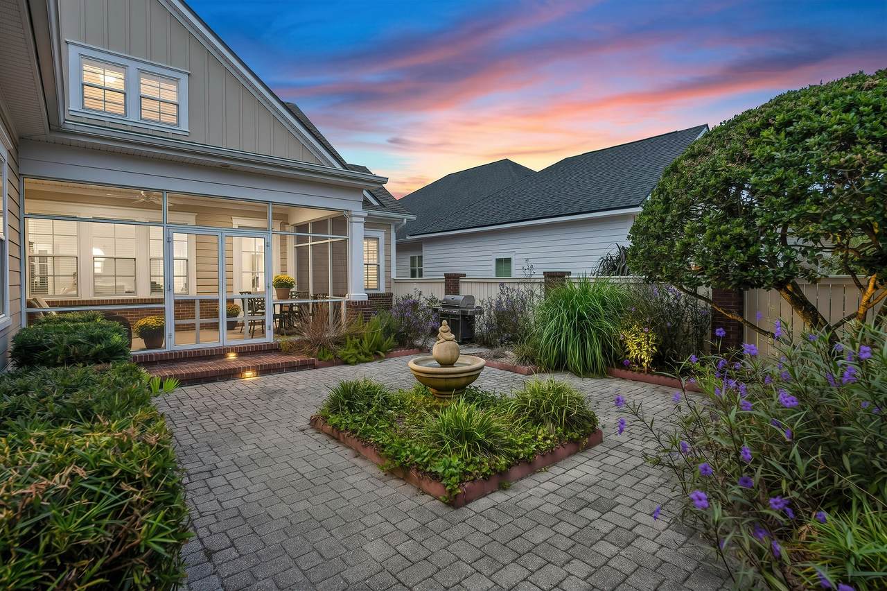 284 Champion Court - Photo 1