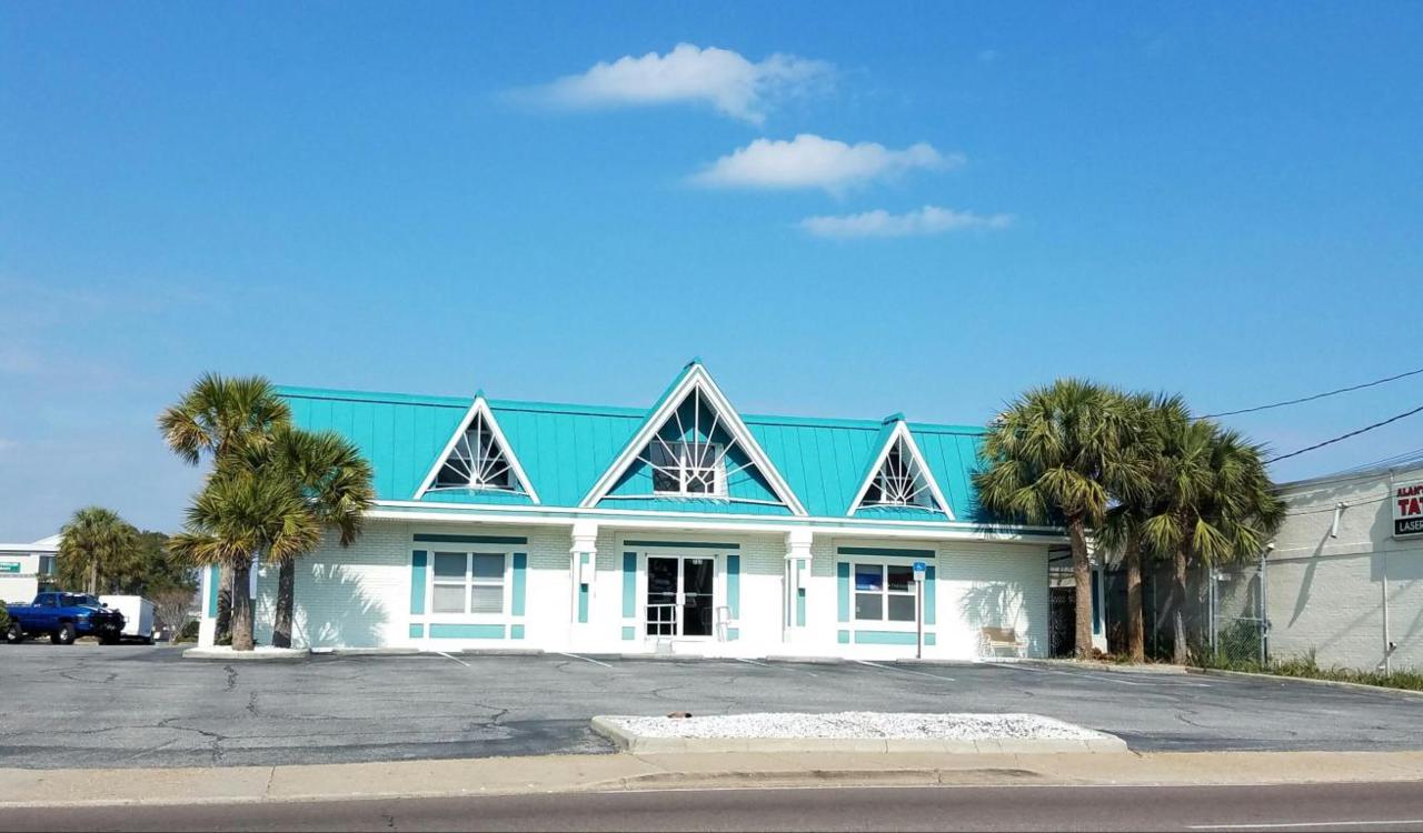 737 Harbor Boulevard - Photo 1