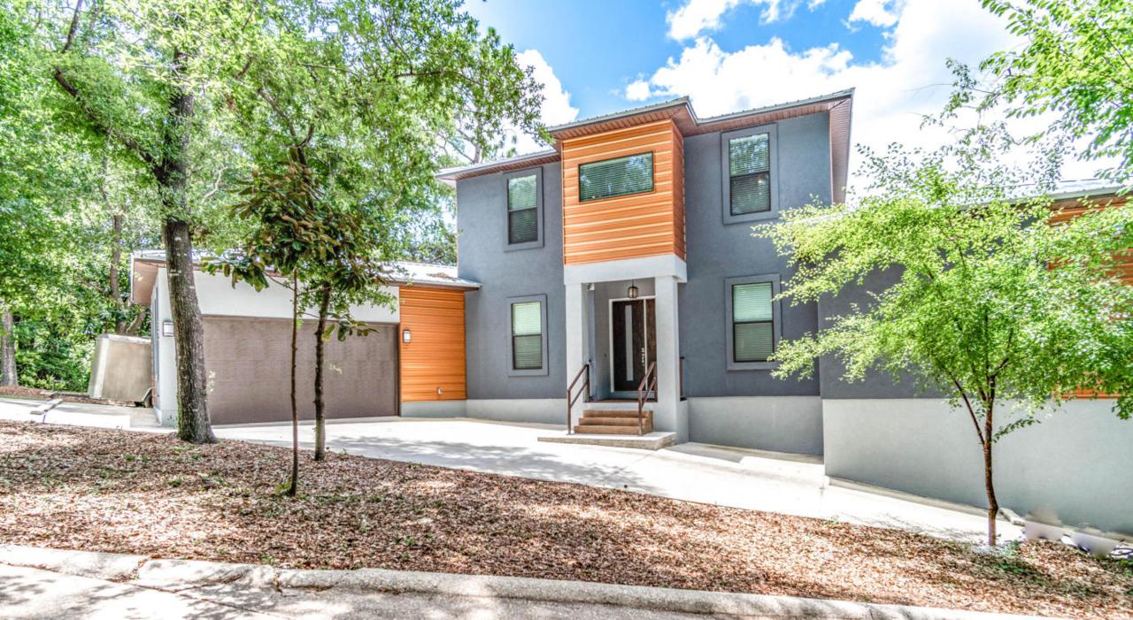 800 Lake Amick Drive - Photo 1