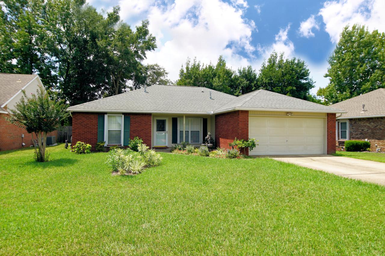 4495 Parkwood Square - Photo 1