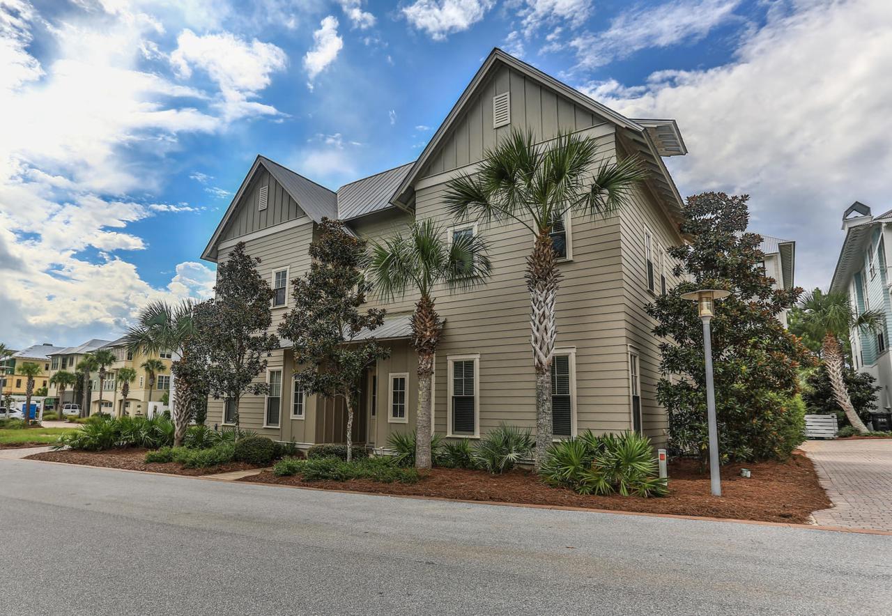 213 Cypress Drive - Photo 1