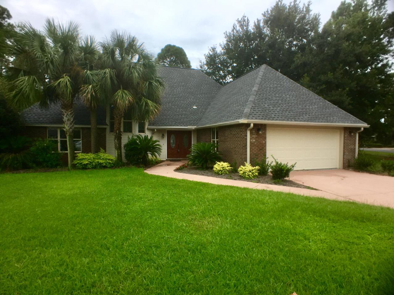 44 Country Club Drive - Photo 1