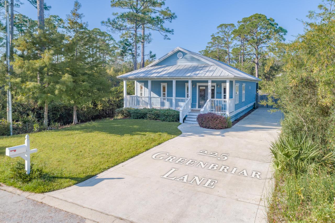 225 Greenbriar Lane - Photo 1
