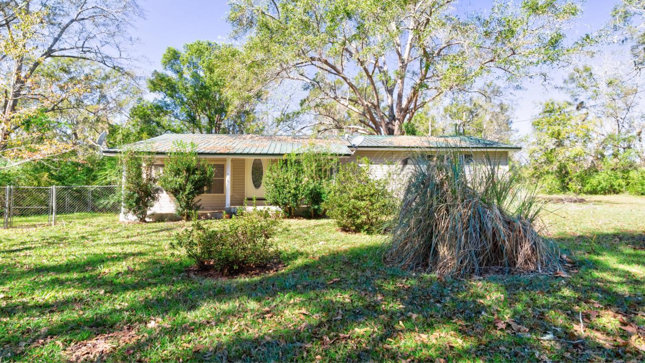1074 Vashti Street - Photo 1