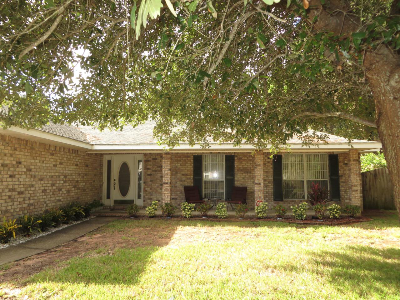 815 Lake Aire Dr - Photo 1