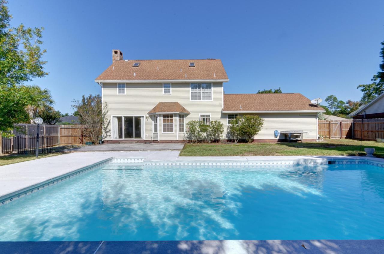 113 Long Pointe Drive - Photo 1