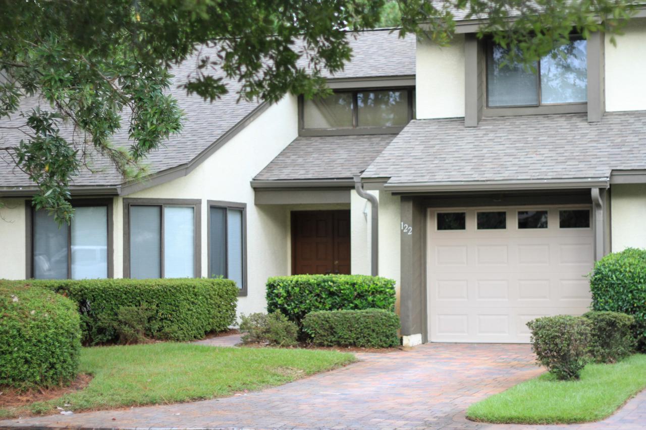122 Gleneagles Drive - Photo 1
