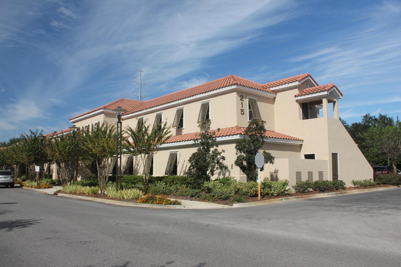 215 Grand Boulevard - Photo 1