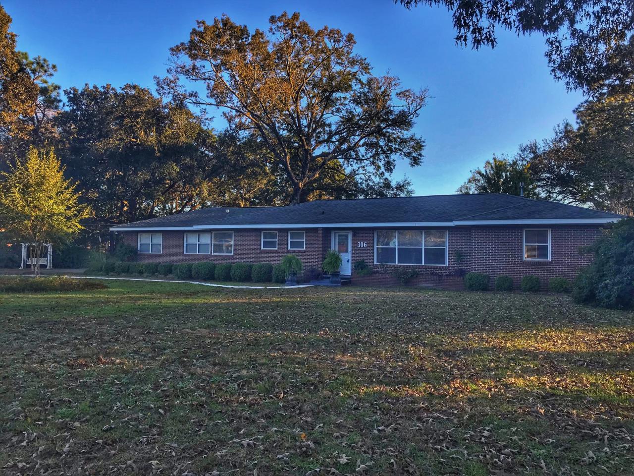306 Adams Drive - Photo 1
