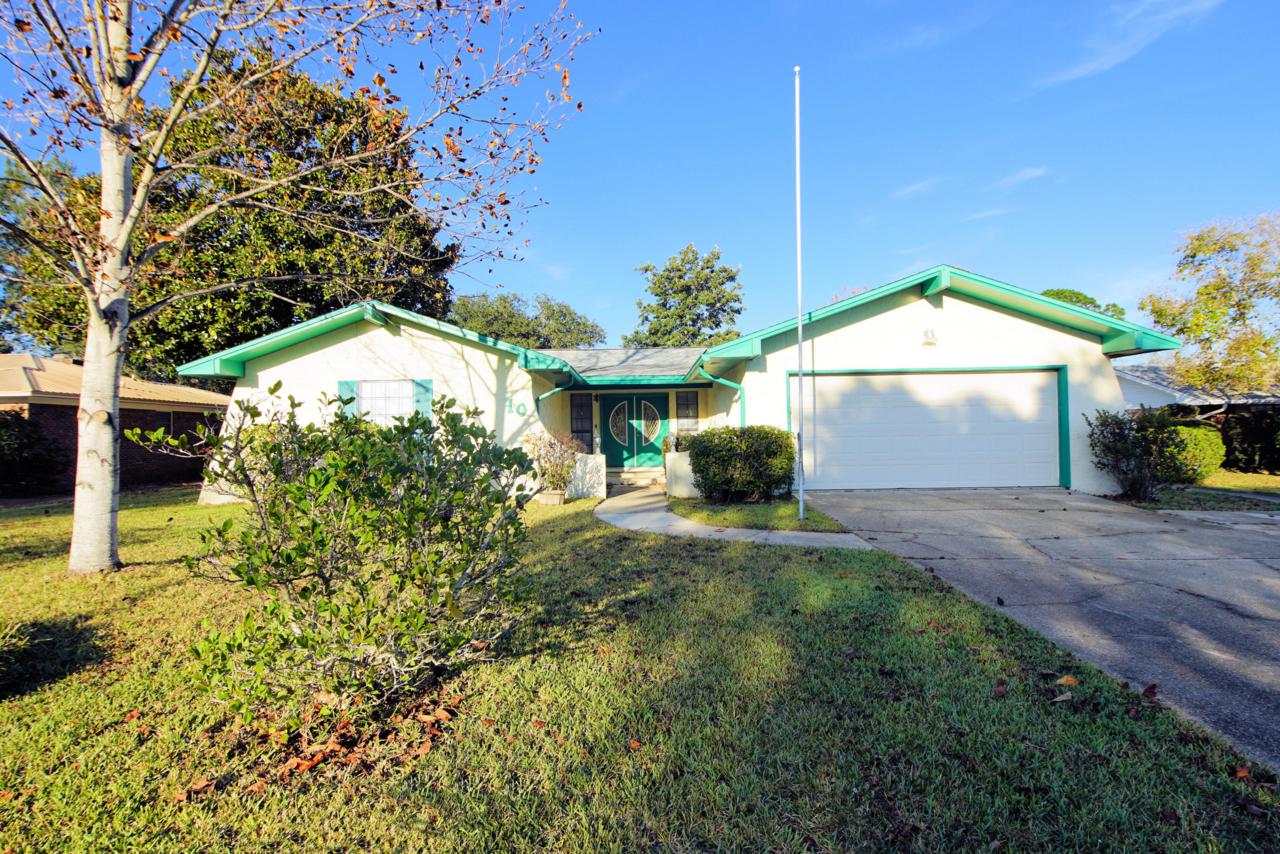 10 Doral Drive - Photo 1