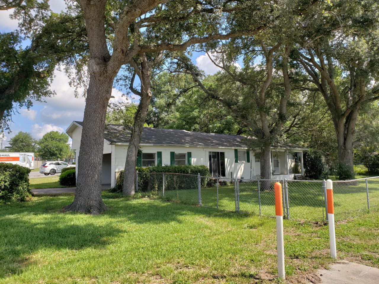 150 Palm Boulevard - Photo 1