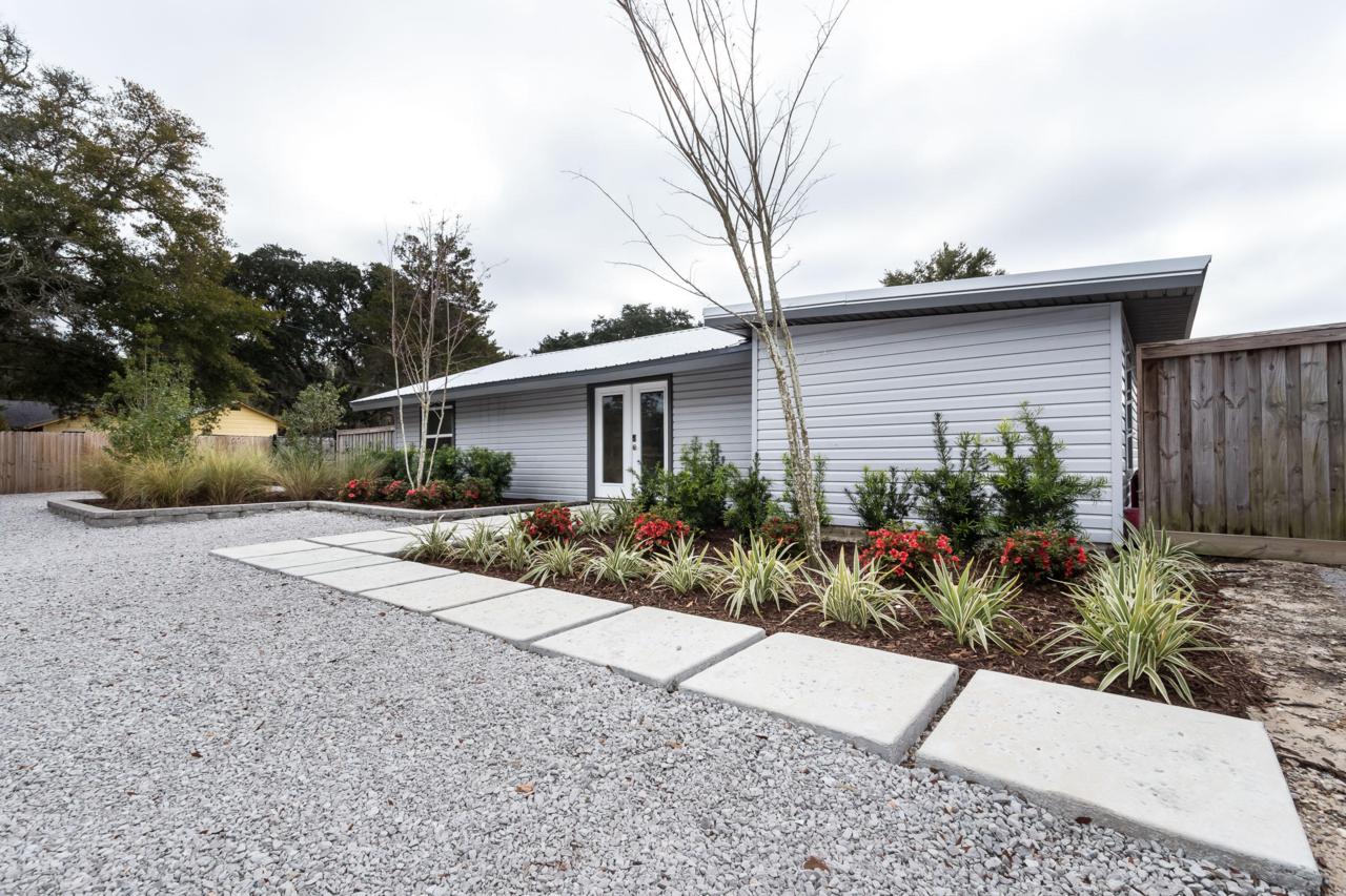 37 Irwin Avenue - Photo 1