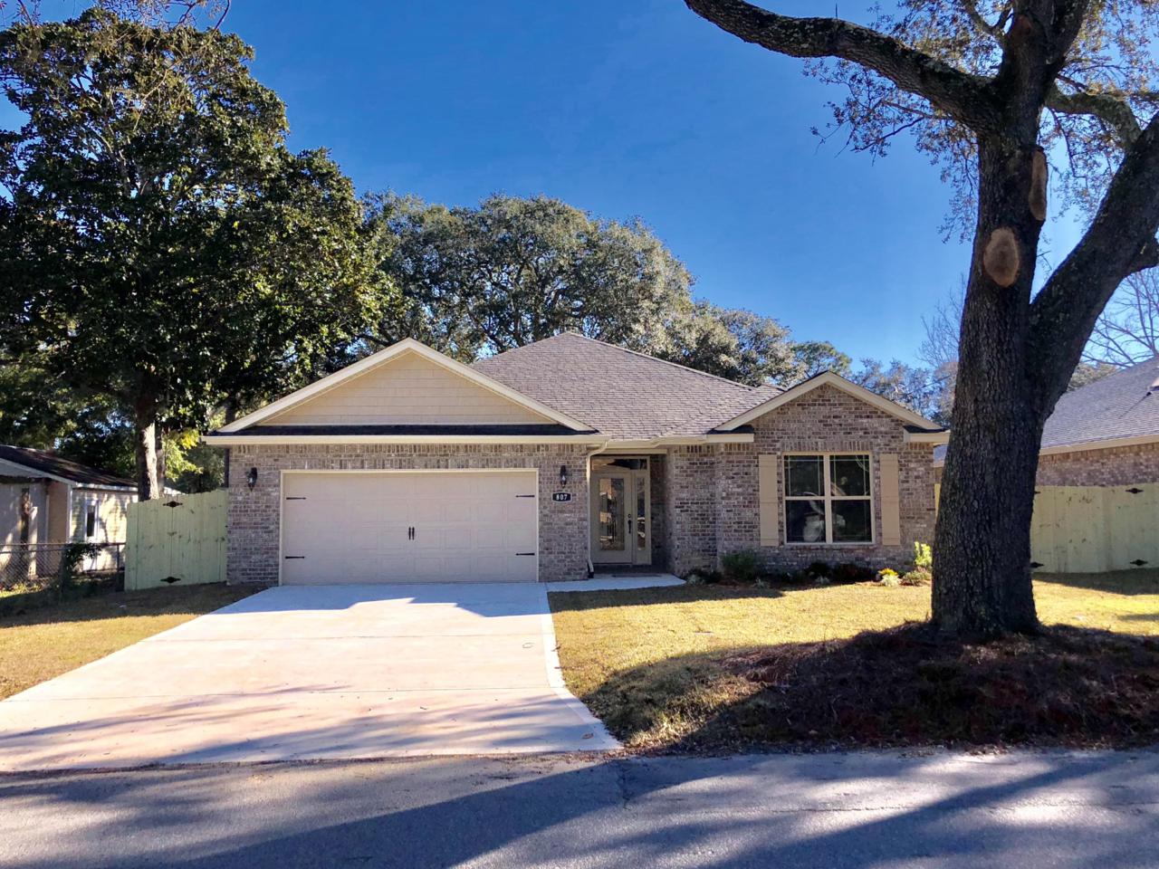 807 Fairview Drive - Photo 1