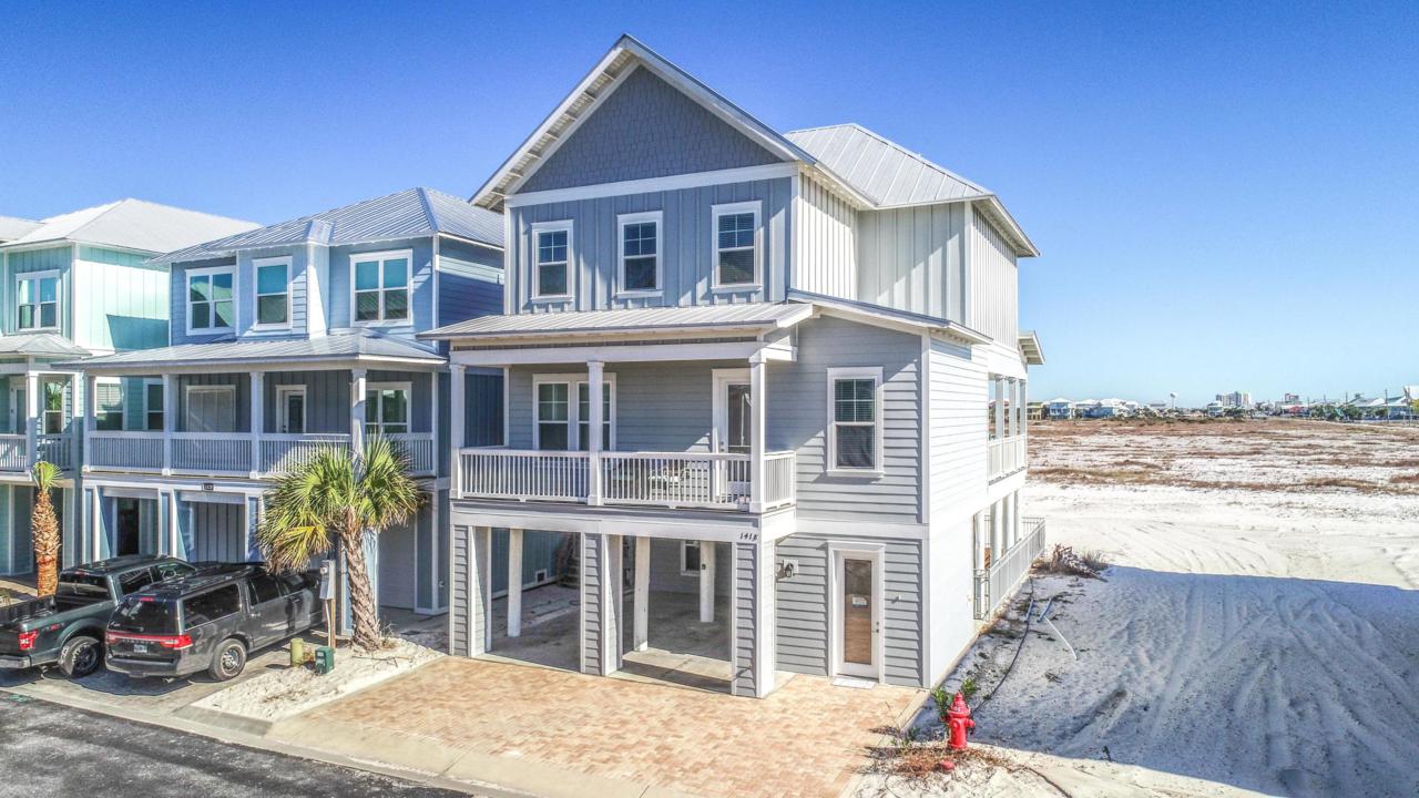 1418 Seaside Circle - Photo 1