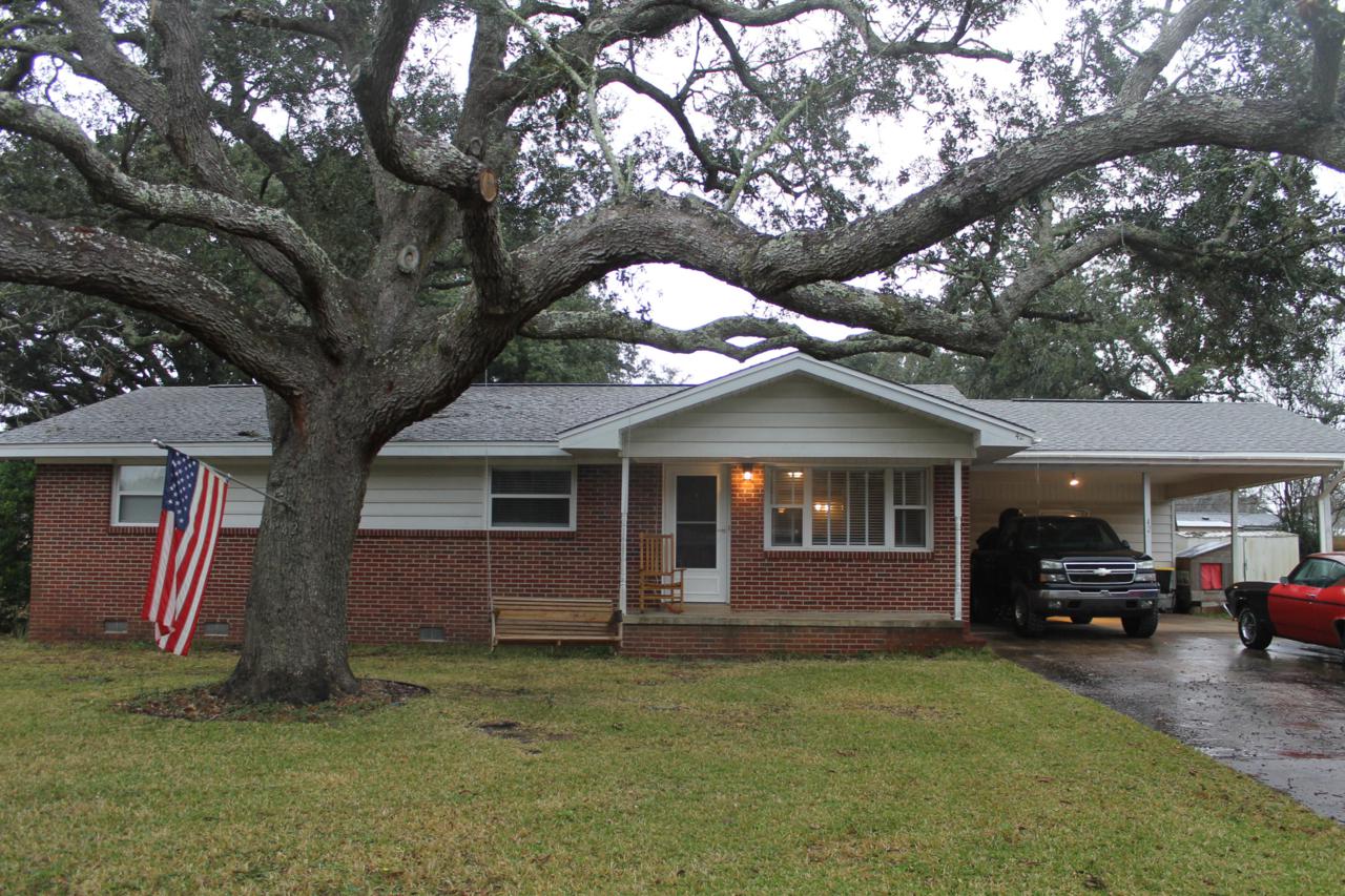 42 Magnolia Drive - Photo 1