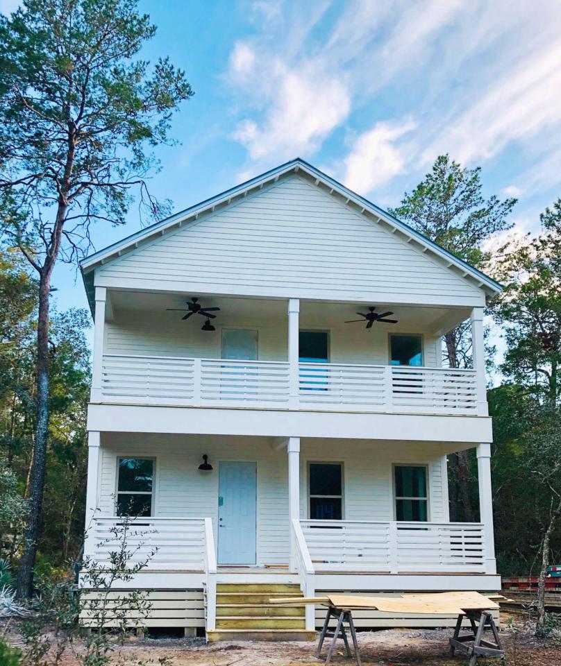 114 Riker Avenue - Photo 1