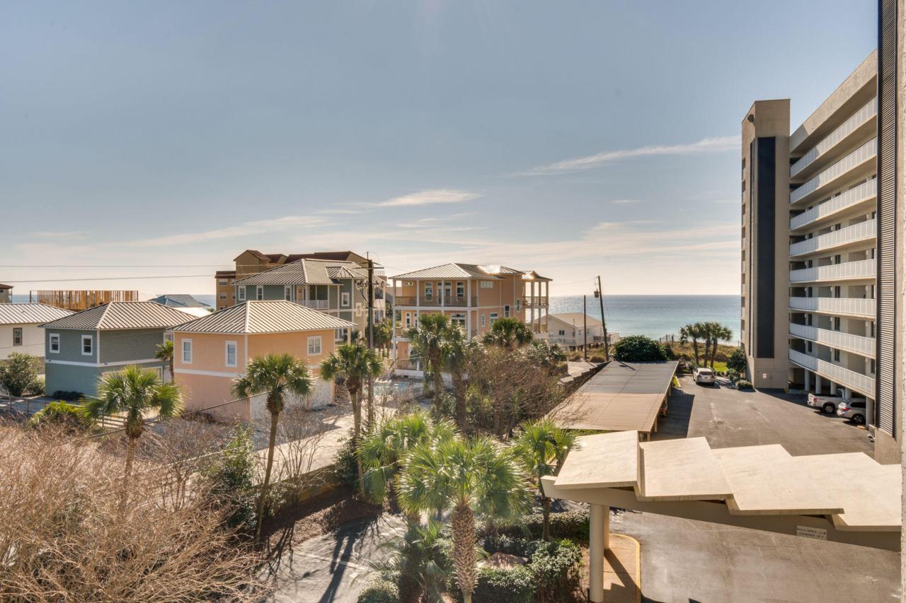 114 Mainsail Drive - Photo 1