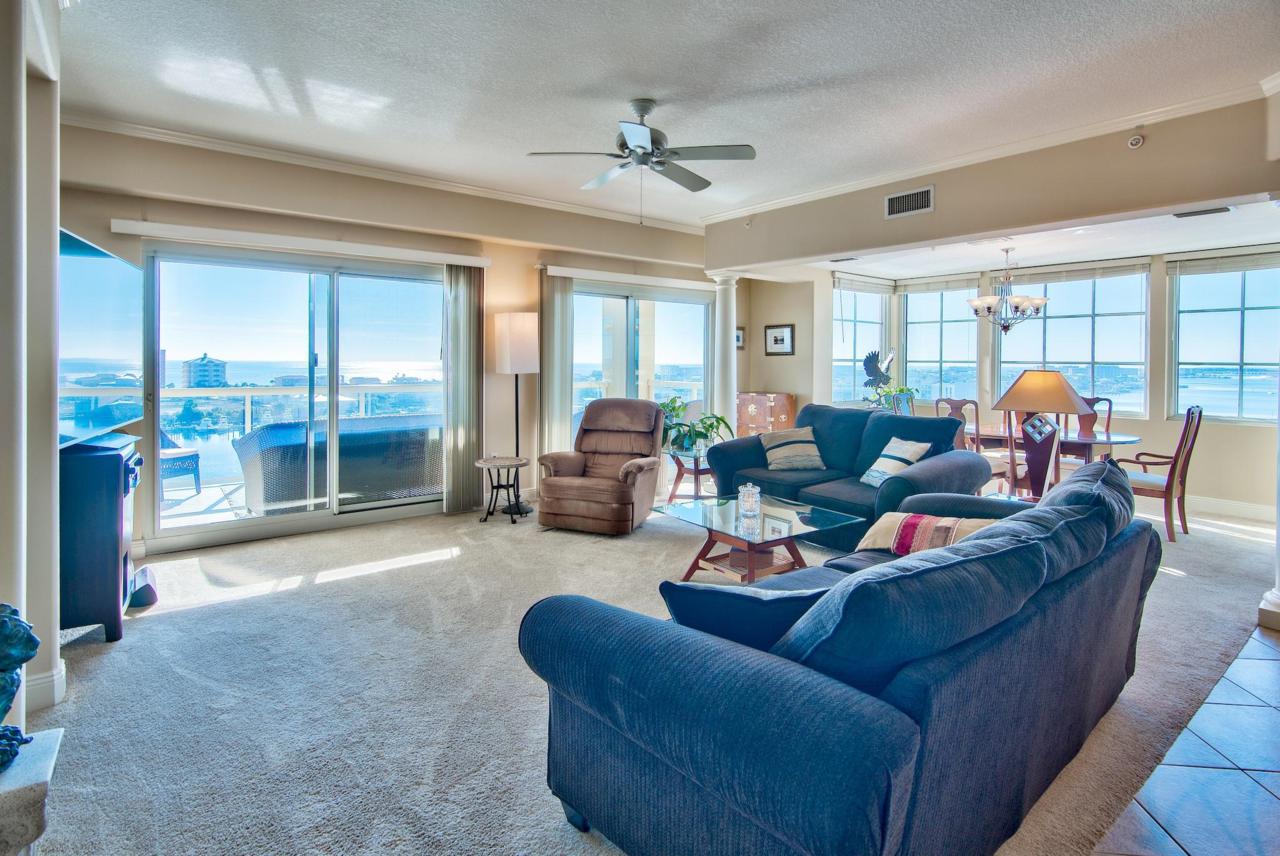 770 Harbor Boulevard - Photo 1