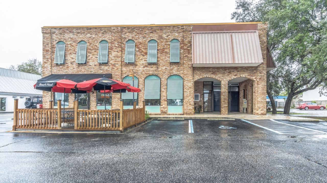 385 Harbor Boulevard - Photo 1